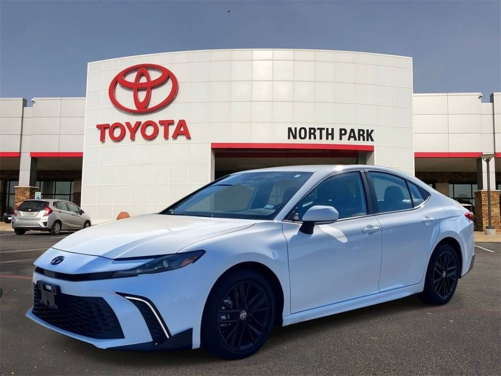 2025 Toyota Camry Hybrid SE — Sedan — 14,263 mi — San Antonio, TX