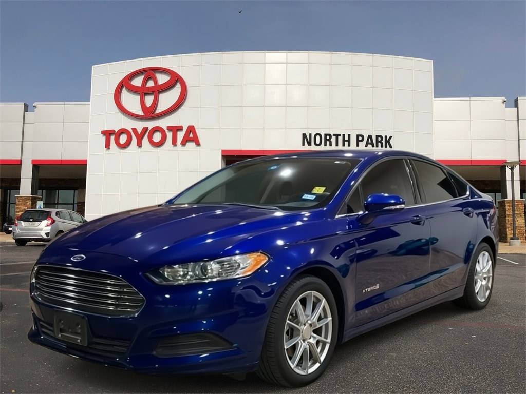 2016 Ford Fusion Hybrid SE — Sedan — 92,576 mi — San Antonio, TX
