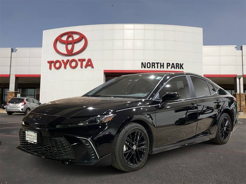 2025 Toyota Camry SE — Sedan — 5,163 mi — San Antonio, TX