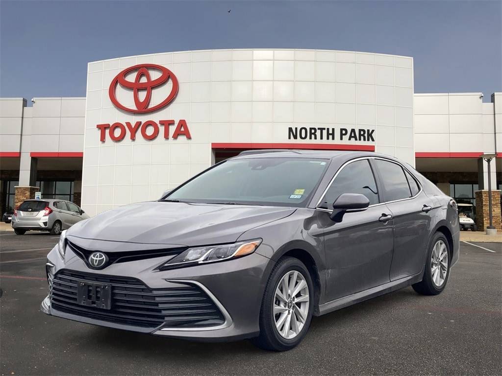 2024 Toyota Camry LE — Sedan — 20,170 mi — San Antonio, TX