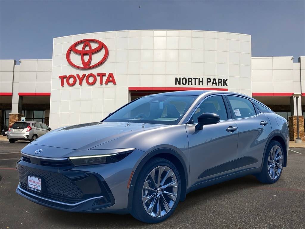 2023 Toyota Crown Review | Pricing, Trims & Photos - TrueCar