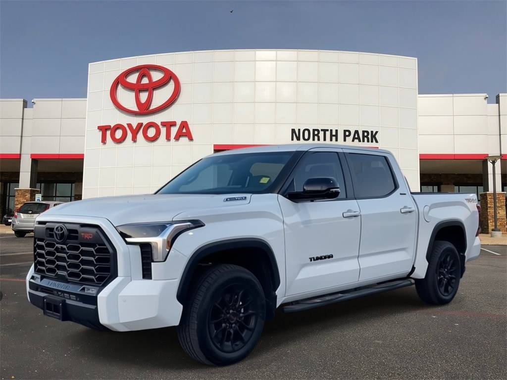 2025 Toyota Tundra Hybrid Limited — Pickup Truck — 2,573 mi — San Antonio, TX
