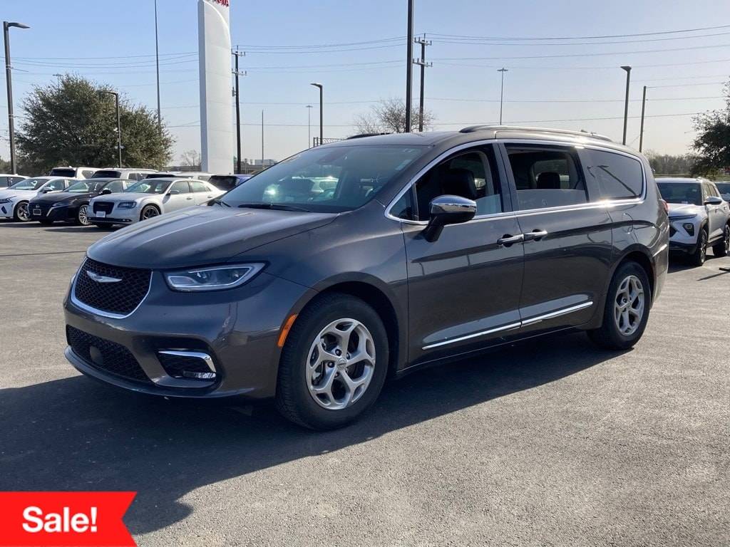 2023 Chrysler Pacifica Limited — Minivan — 58,640 mi — San Antonio, TX
