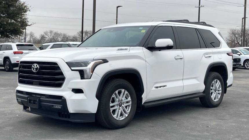 2025 Toyota Sequoia SR5 — SUV — 4,998 mi — San Antonio, TX