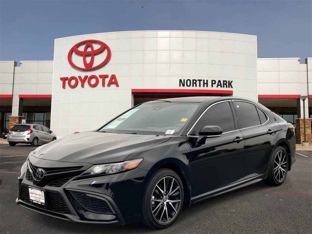 2023 Toyota Camry SE — Sedan — 22,979 mi — San Antonio, TX