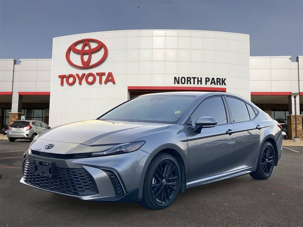 2025 Toyota Camry SE — Sedan — 8,352 mi — San Antonio, TX