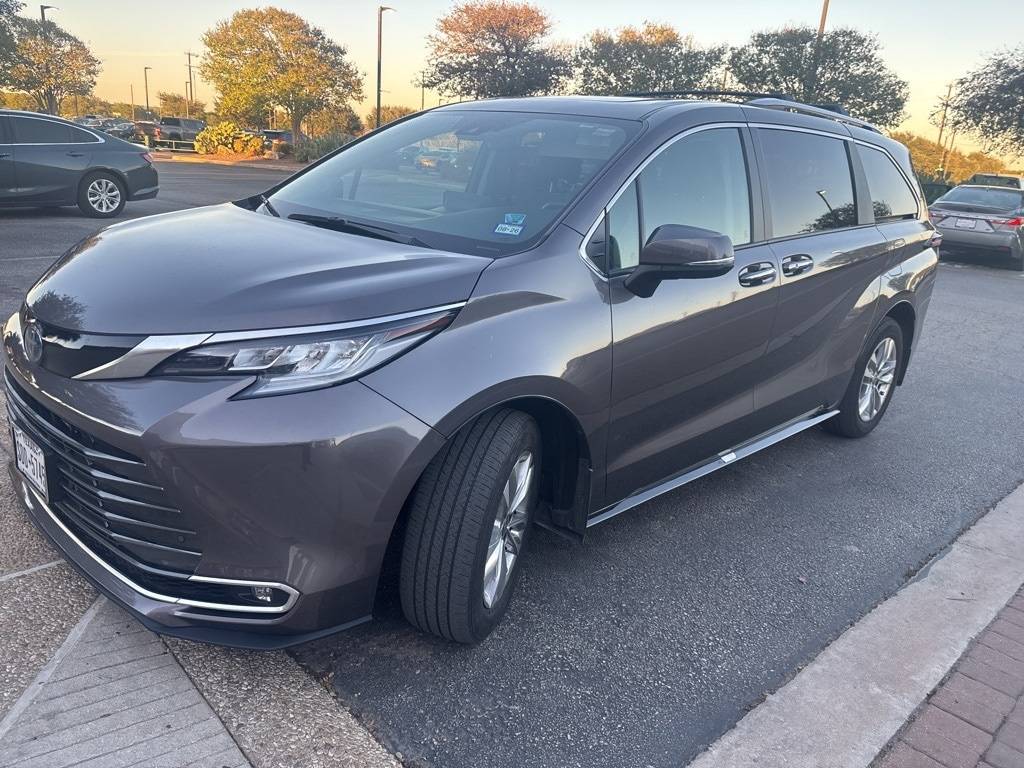 2022 Toyota Sienna Limited — Minivan — 34,732 mi — San Antonio, TX
