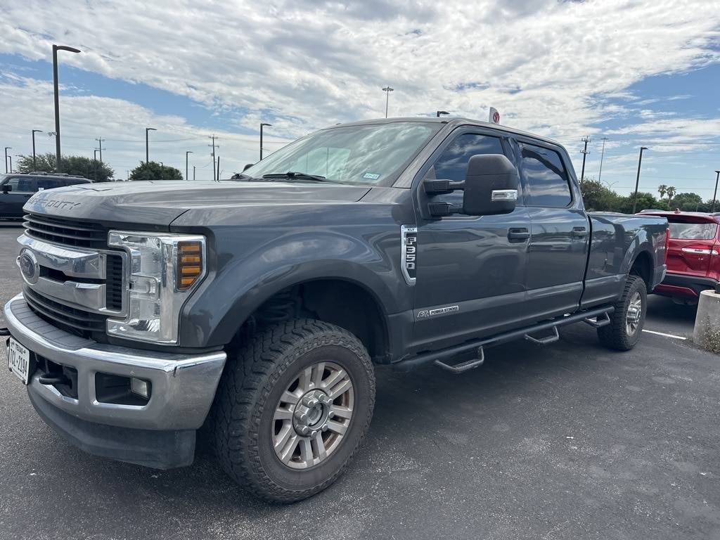 2019 Ford Super Duty F-350 XLT — Pickup Truck — 87,710 mi — San Antonio, TX