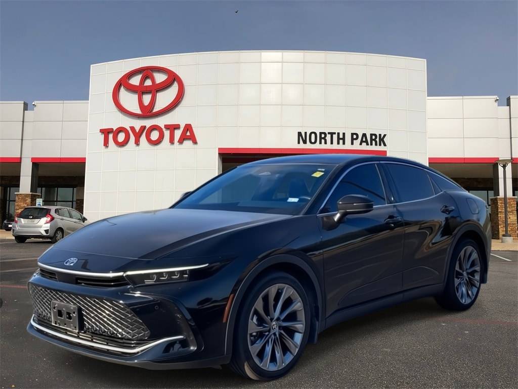 2025 Toyota Crown Limited — Sedan — 10,773 mi — San Antonio, TX