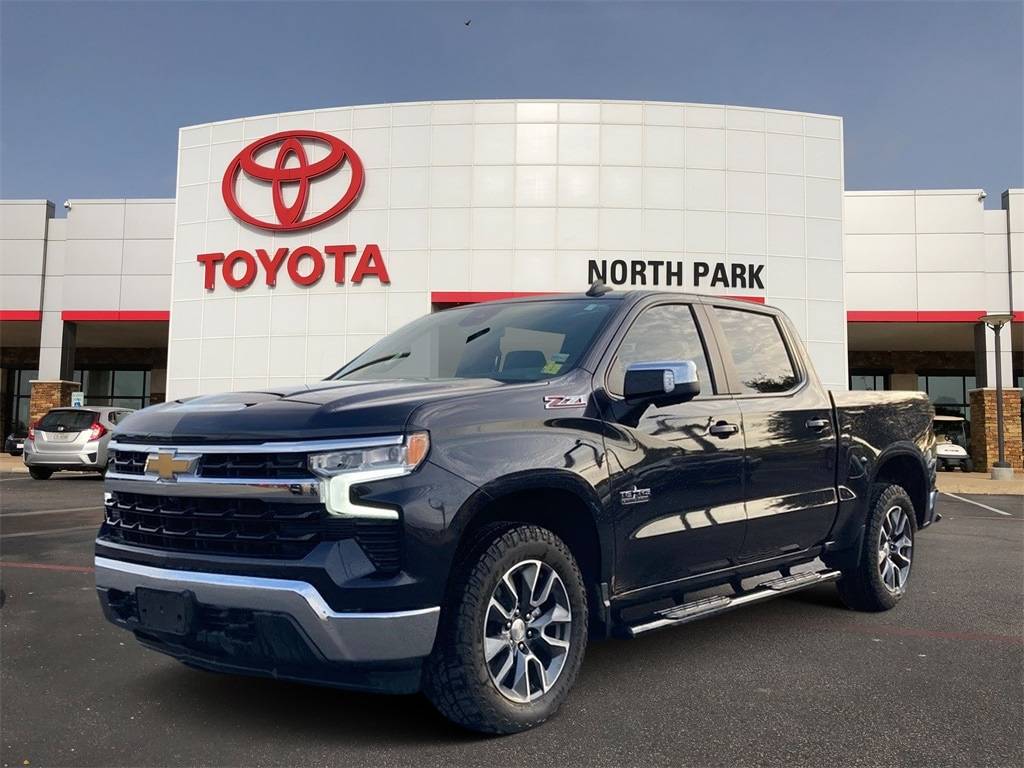 2022 Chevrolet Silverado 1500 LT — Pickup Truck — 29,761 mi — San Antonio, TX