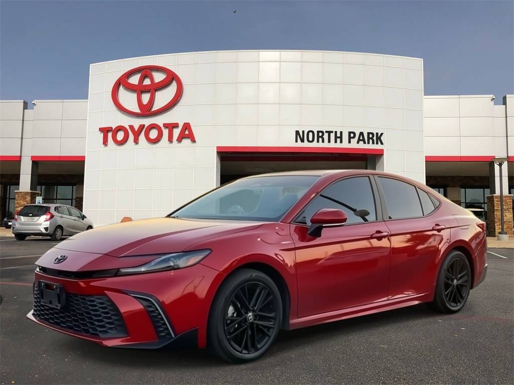 2025 Toyota Camry SE — Sedan — 16,734 mi — San Antonio, TX