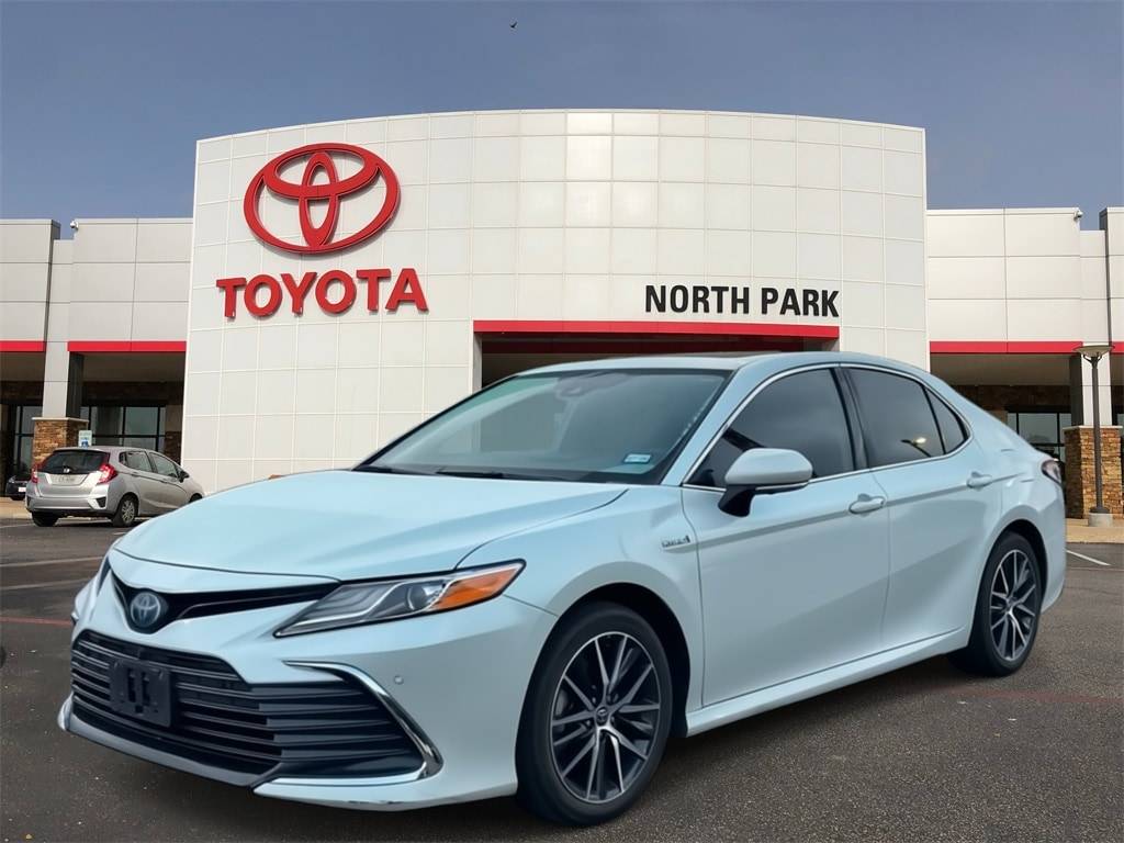 2021 Toyota Camry Hybrid XLE — Sedan — 104,793 mi — San Antonio, TX