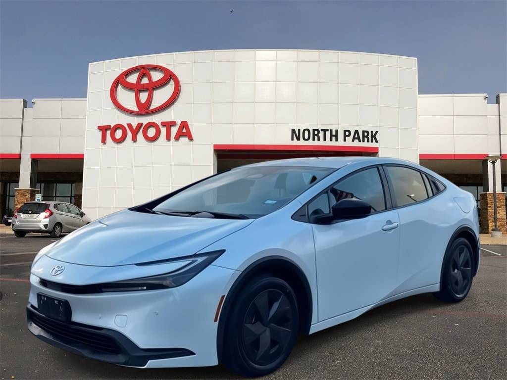 2023 Toyota Prius Limited — Hatchback — 8,879 mi — San Antonio, TX