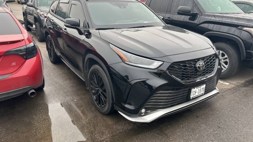 2023 Toyota Highlander XSE — SUV — 13,759 mi — San Antonio, TX