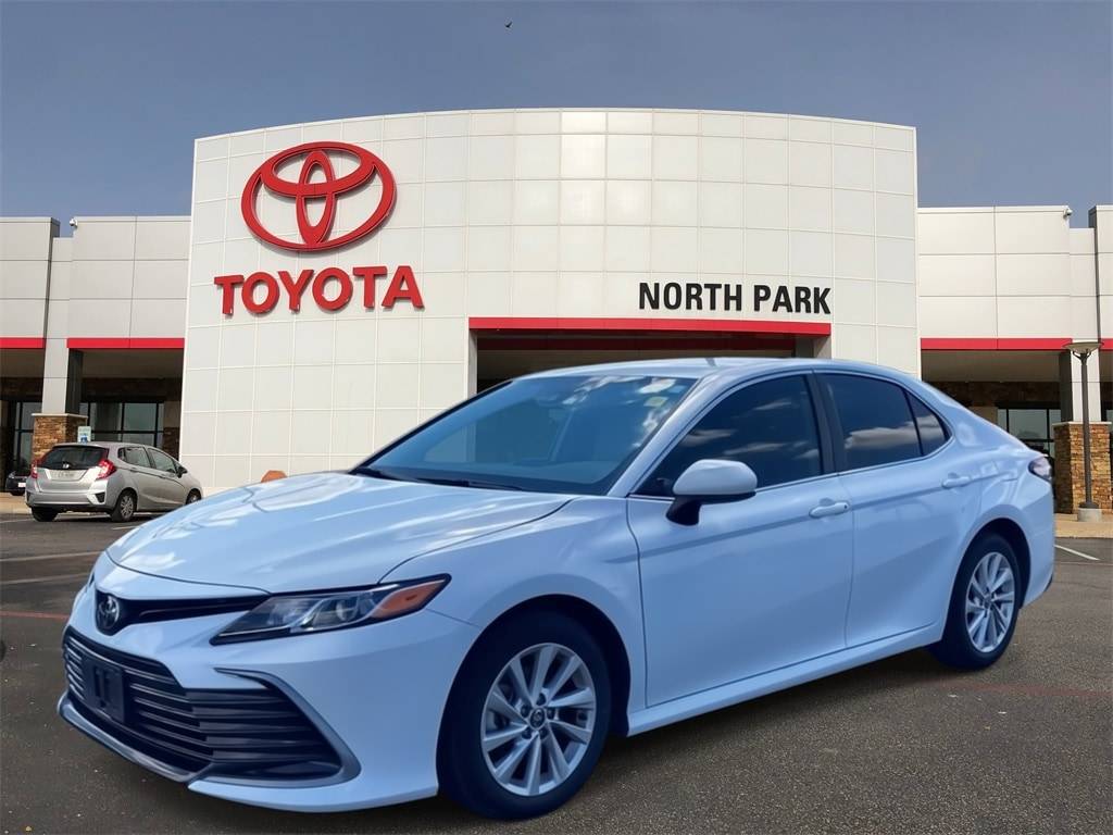 2024 Toyota Camry LE — Sedan — 25,763 mi — San Antonio, TX