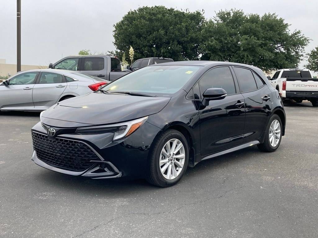 2025 Toyota Corolla Hatchback SE — Hatchback — 3,916 mi — San Antonio, TX