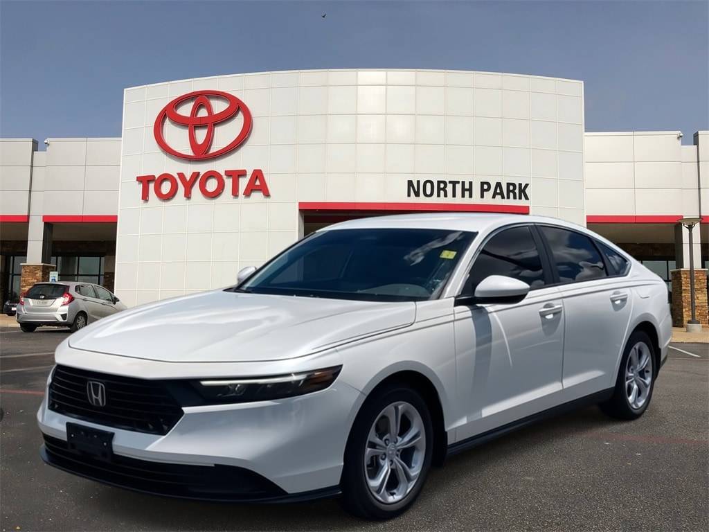2025 Honda Accord LX — Sedan — 693 mi — San Antonio, TX