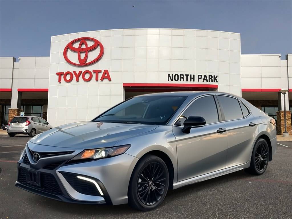 2023 Toyota Camry SE — Sedan — 33,621 mi — San Antonio, TX