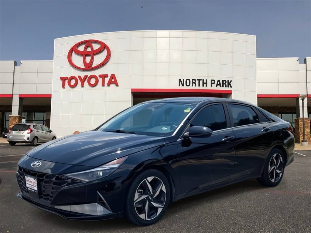 2022 Hyundai Elantra Limited — Sedan — 43,766 mi — San Antonio, TX