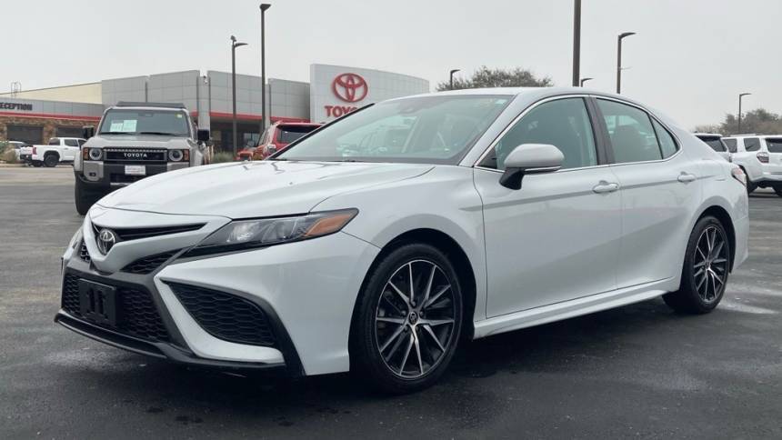 2022 Toyota Camry SE — Sedan — 64,041 mi — San Antonio, TX