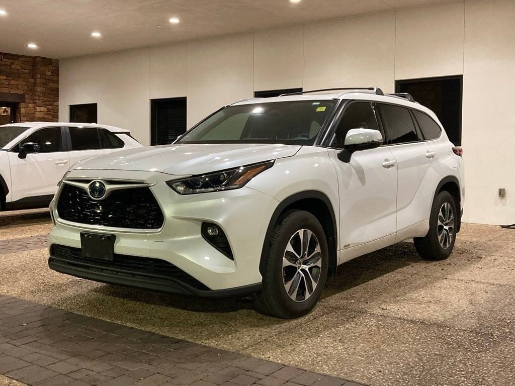 2022 Toyota Highlander Hybrid Bronze Edition — SUV — 22,551 mi — San Antonio, TX