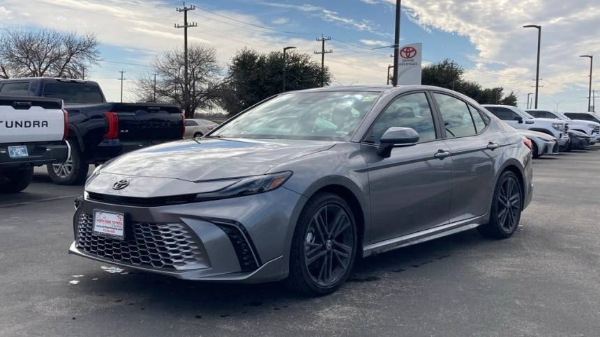 2025 Toyota Camry LE — Sedan — 5,526 mi — San Antonio, TX
