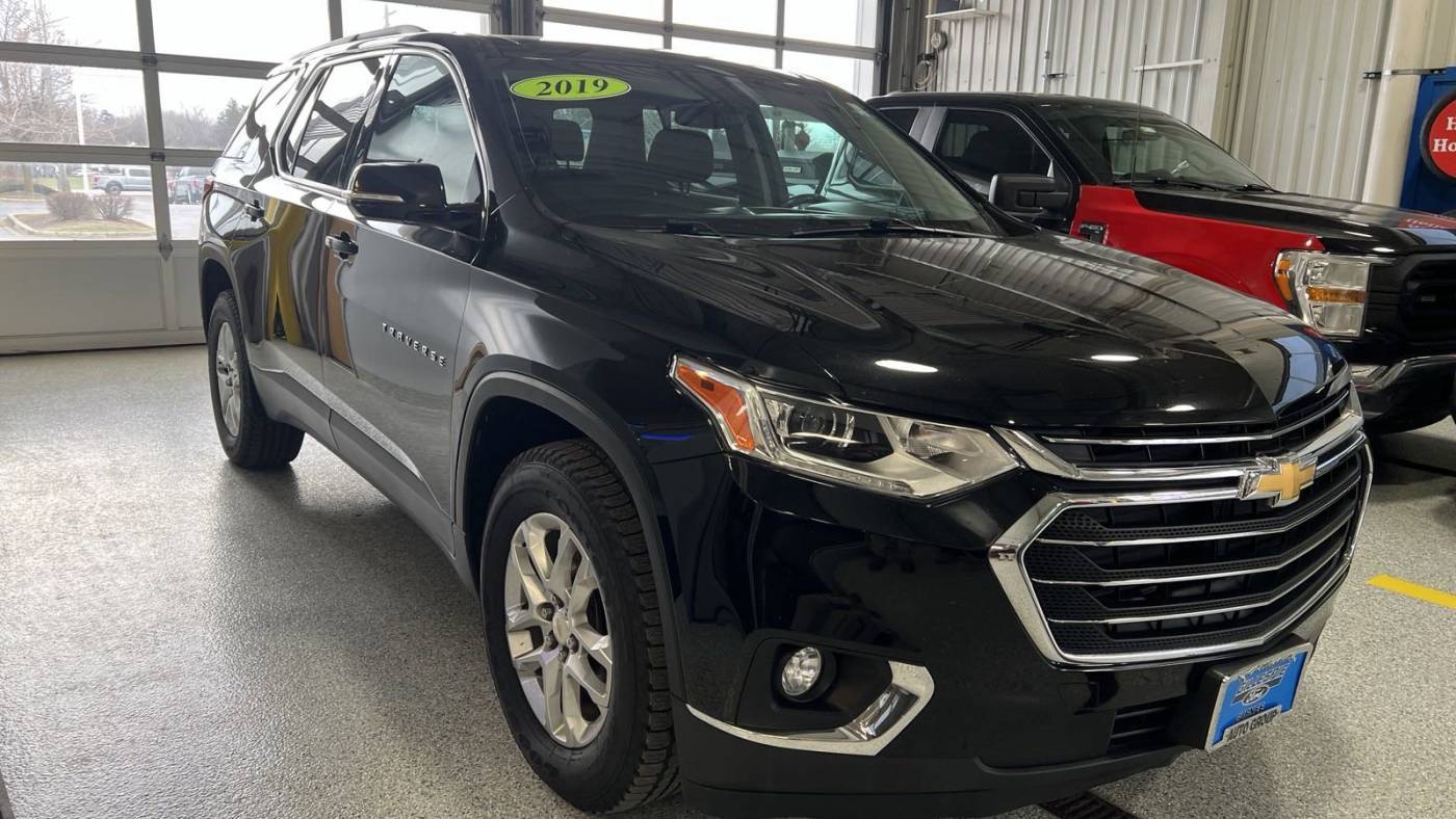 2019 Chevrolet Traverse LT Cloth — SUV — 100,252 mi — Gurnee, IL