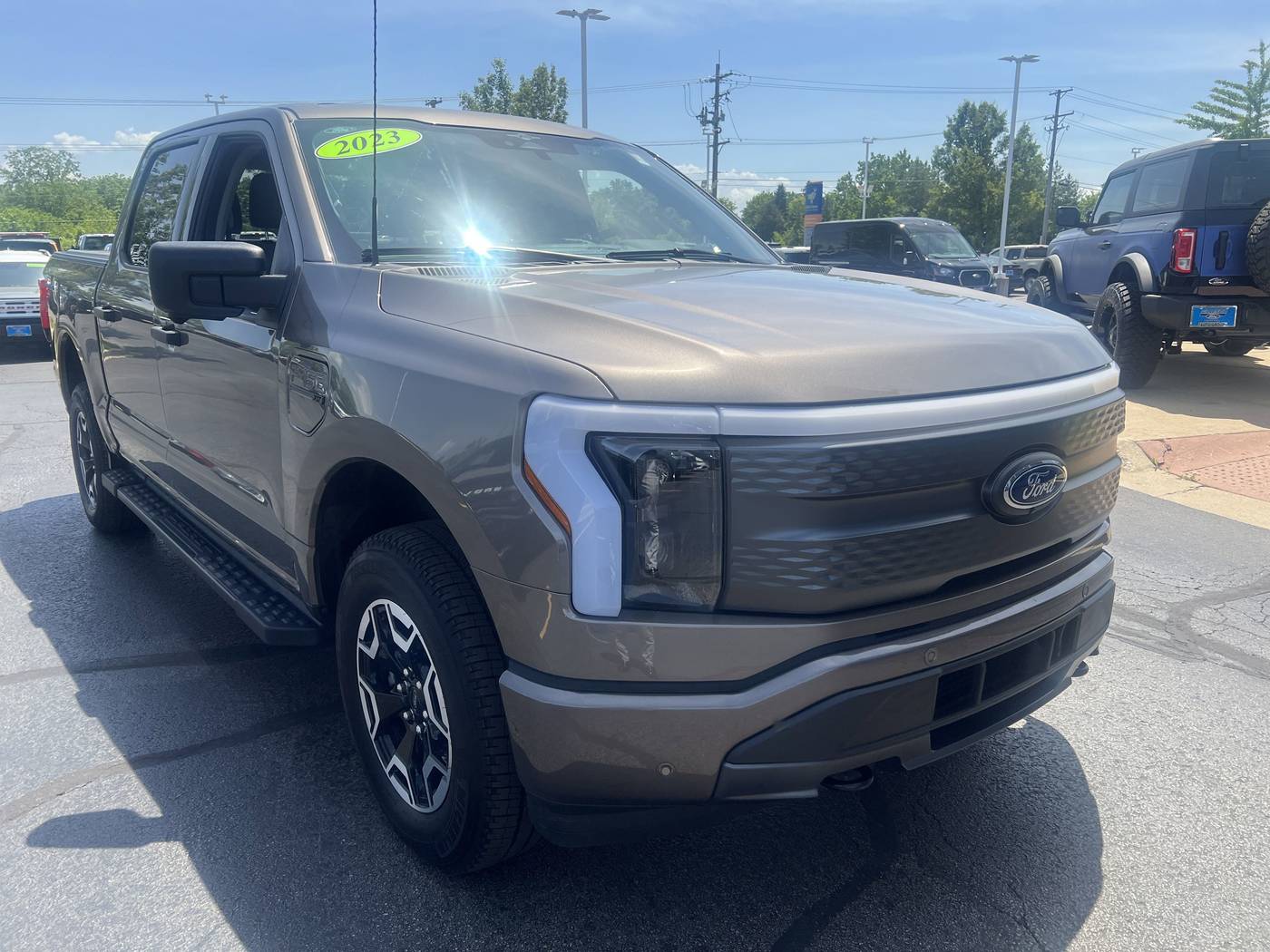 2023 Ford F-150 Lightning XLT — Pickup Truck — 28,512 mi — Gurnee, IL