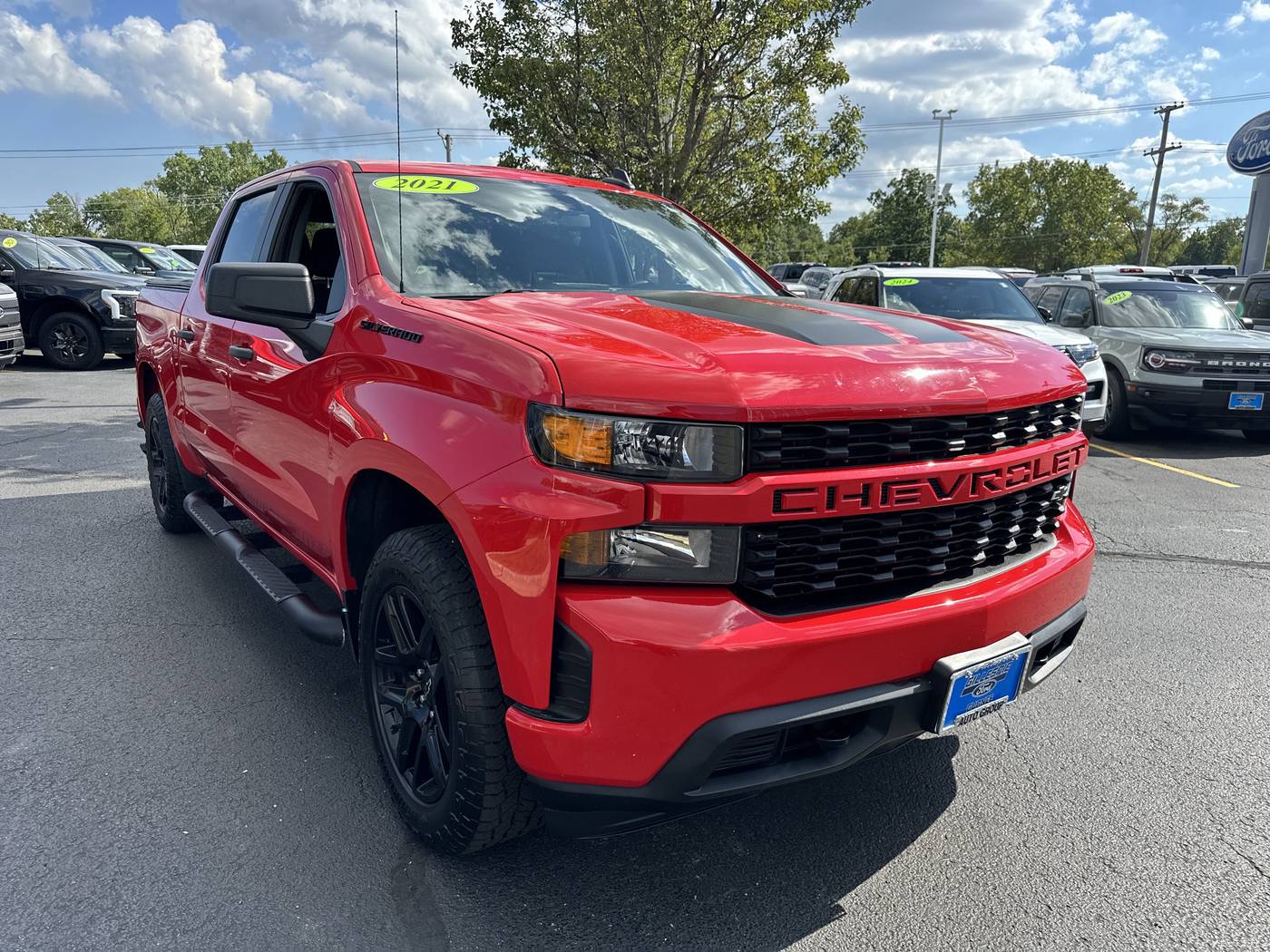 2021 Chevrolet Silverado 1500 Custom — Pickup Truck — 104,352 mi — Gurnee, IL