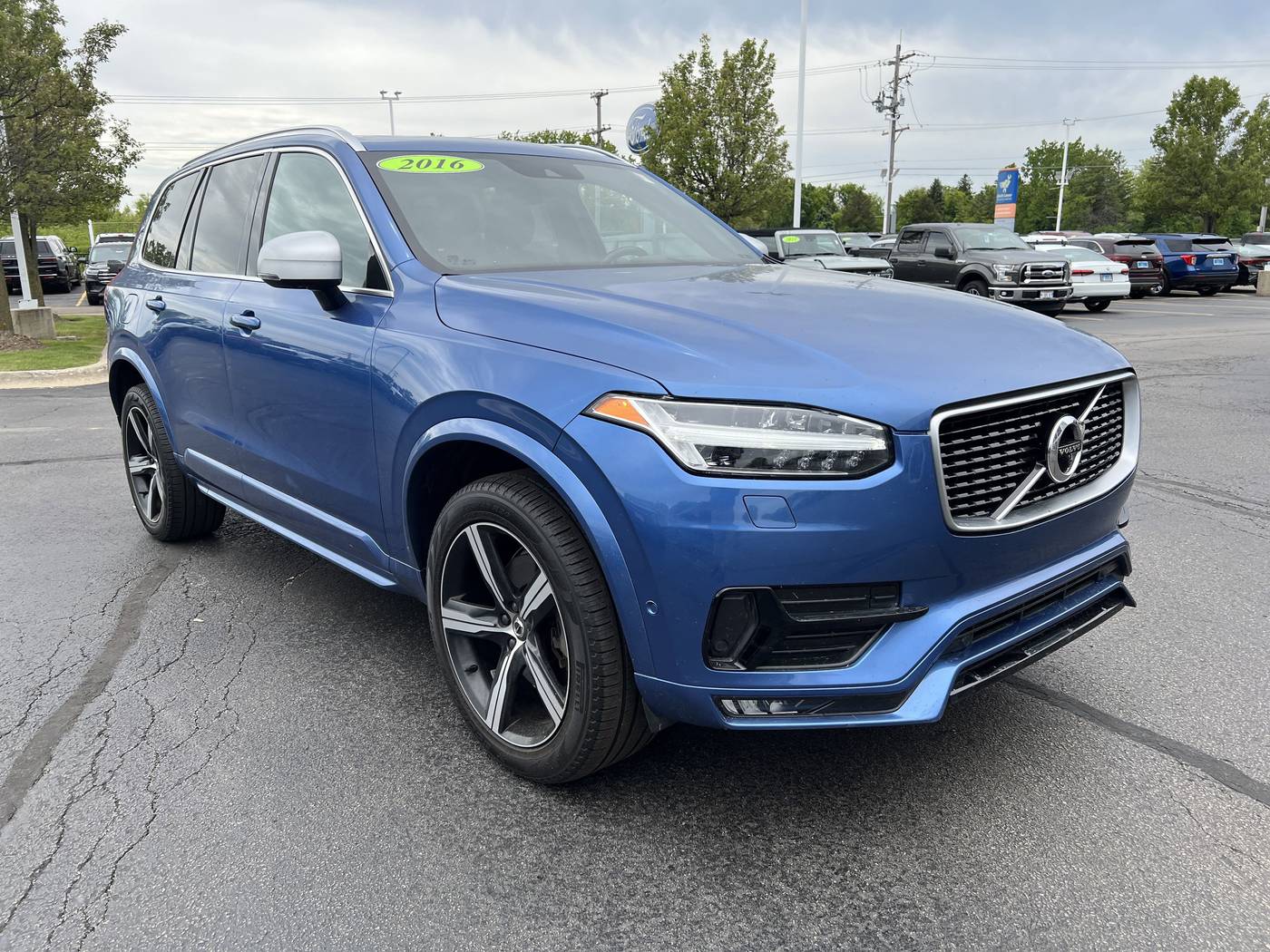 2016 Volvo XC90 T6 R-Design — SUV — 60,710 mi — Gurnee, IL