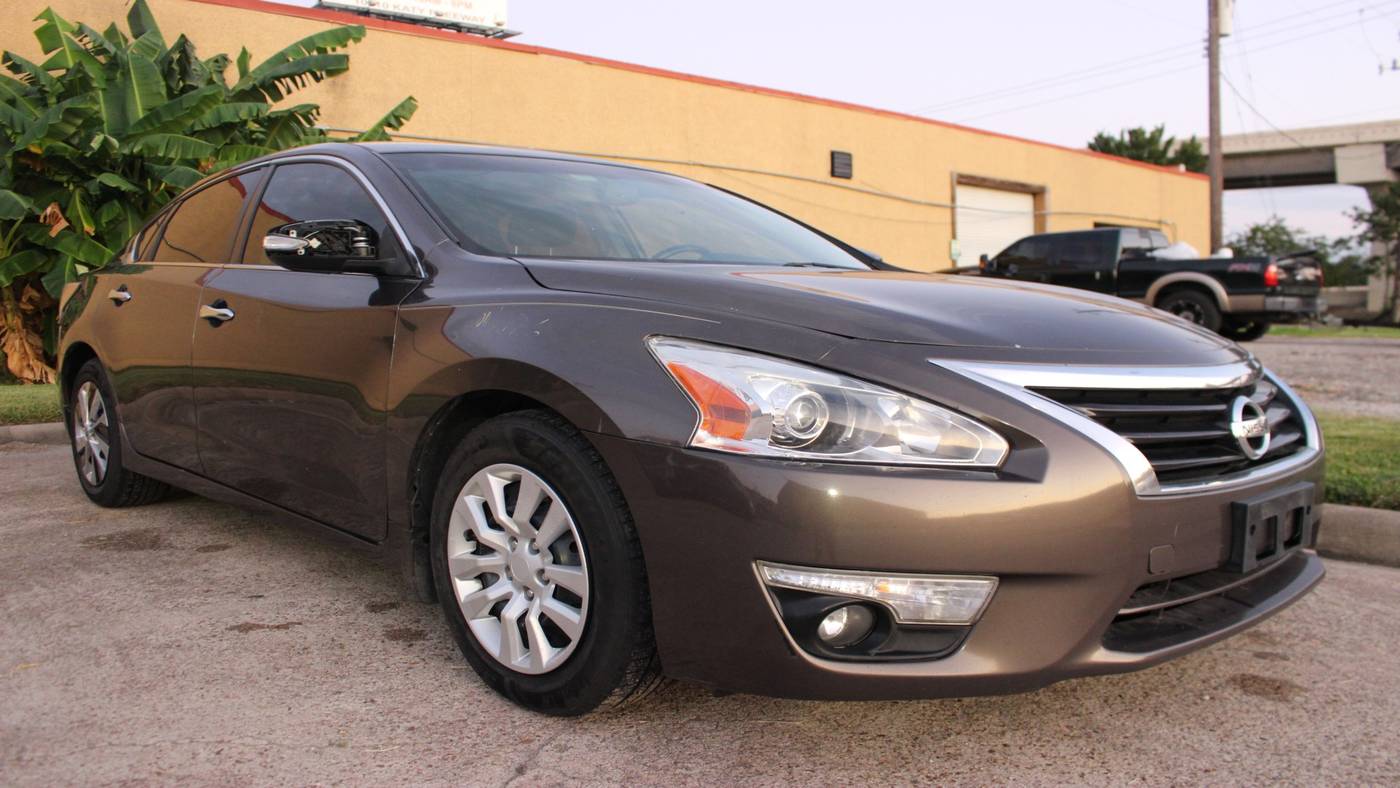 2015 Nissan Altima 2.5 SV — Sedan — 80,421 mi — Houston, TX