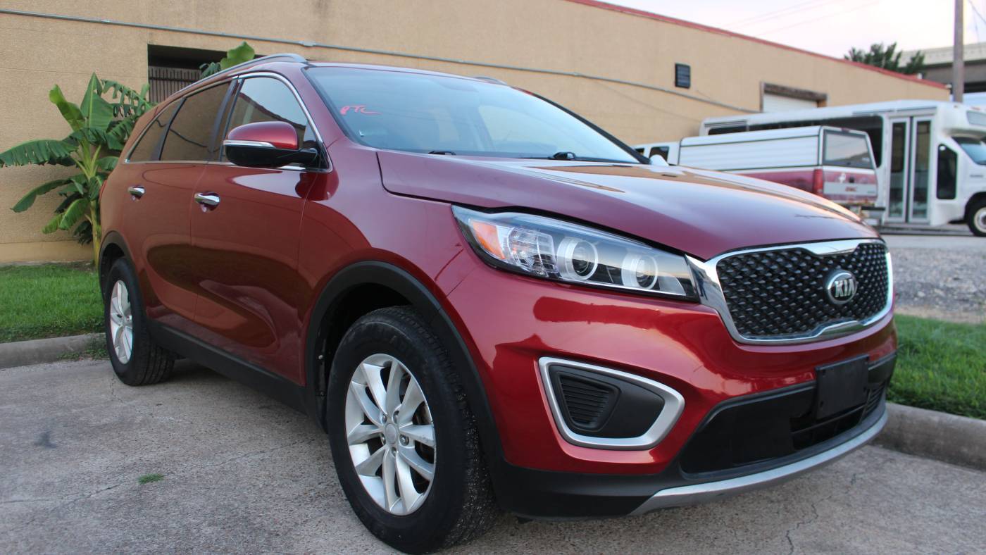 2017 Kia Sorento LX V6 — SUV — 89,467 mi — Houston, TX