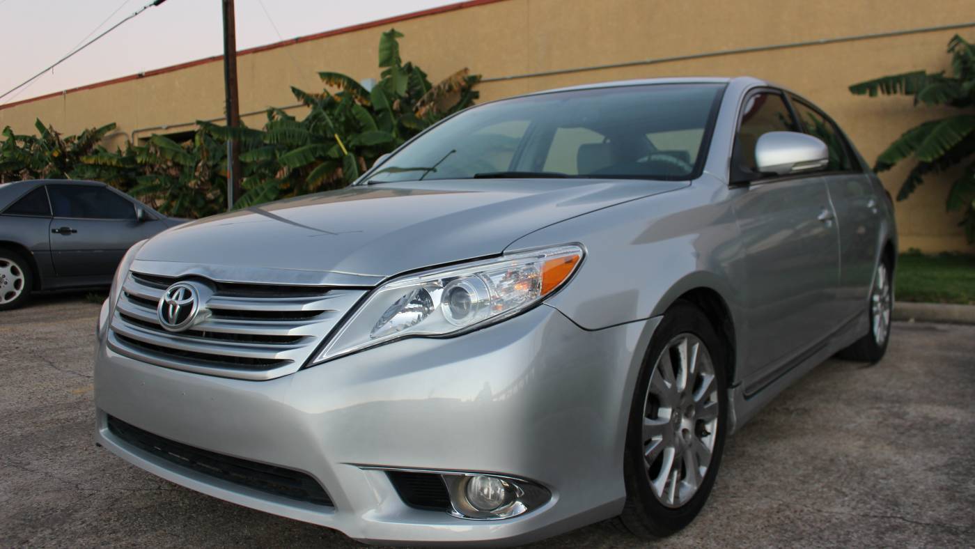 2011 Toyota Avalon Base — Sedan — 124,799 mi — Houston, TX