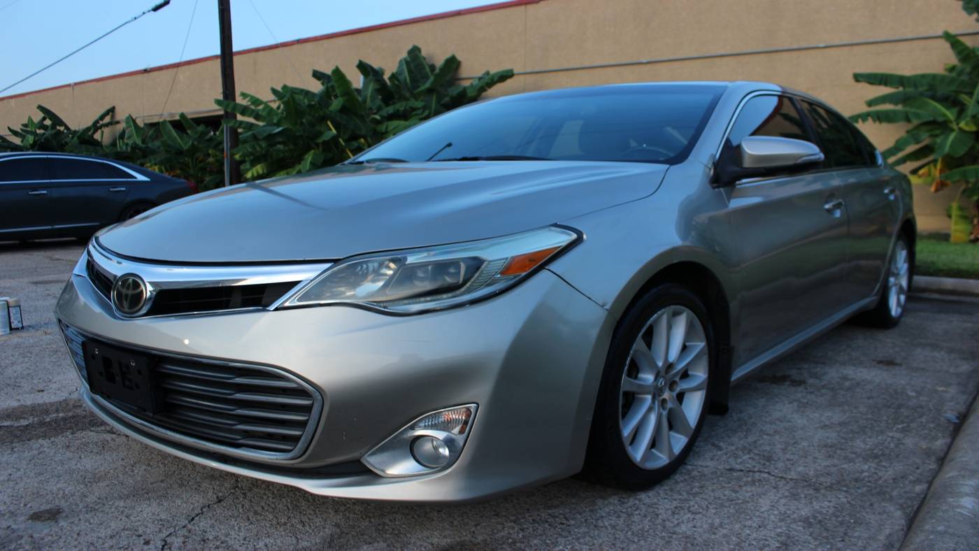 2013 Toyota Avalon XLE — Sedan — 117,294 mi — Houston, TX