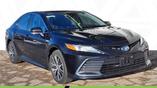 2021 Toyota Camry Hybrid XLE — Sedan — 74,062 mi — Cincinnnati, OH
