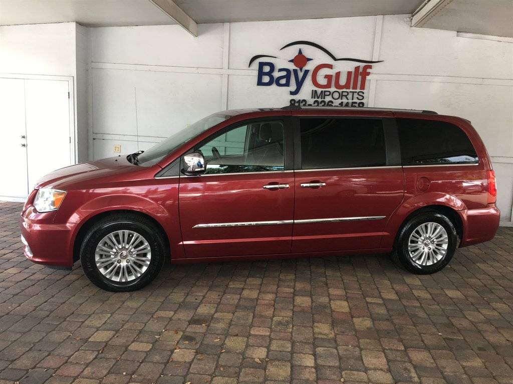 2015 Chrysler Town & Country Limited — Minivan — 70,777 mi — Tampa, FL