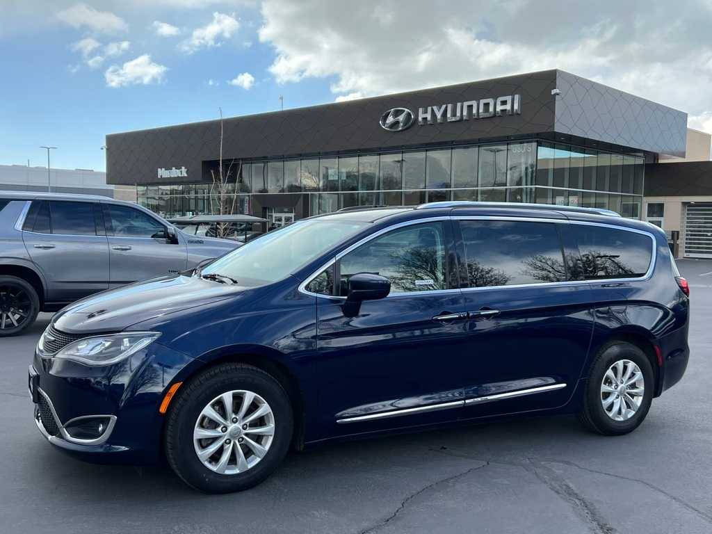 2018 Chrysler Pacifica Touring L — Minivan — 119,659 mi — Lindon, UT