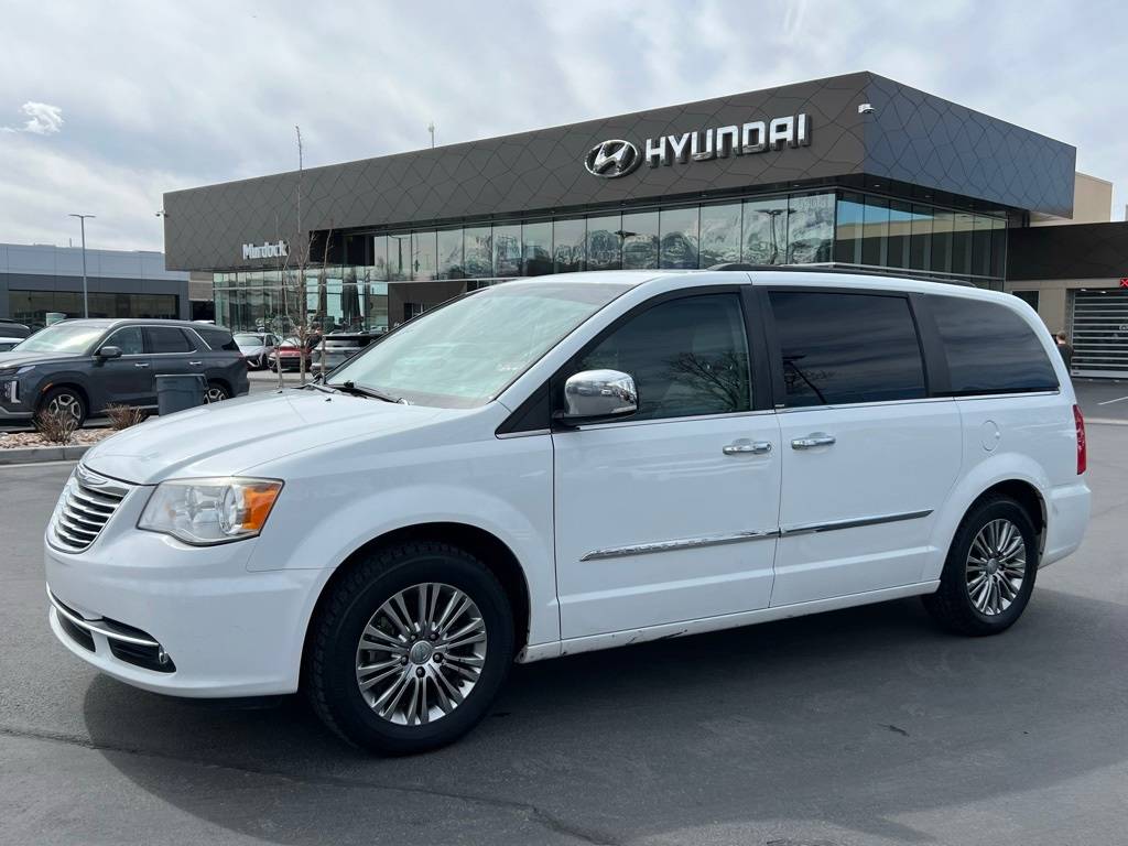 2014 Chrysler Town & Country Touring-L — Minivan — 113,078 mi — Lindon, UT