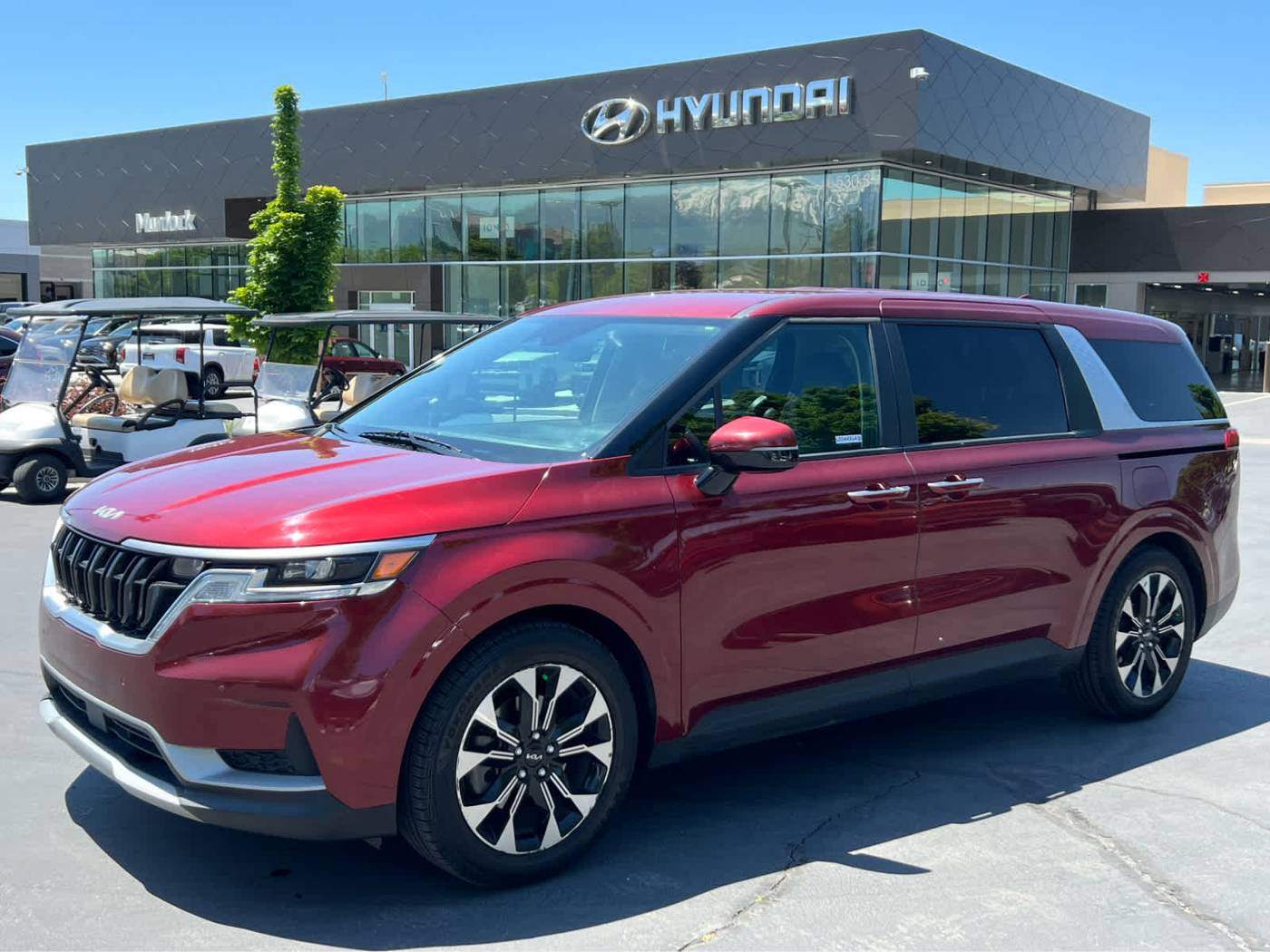 2022 Kia Carnival EX — Minivan — 56,541 mi — Lindon, UT