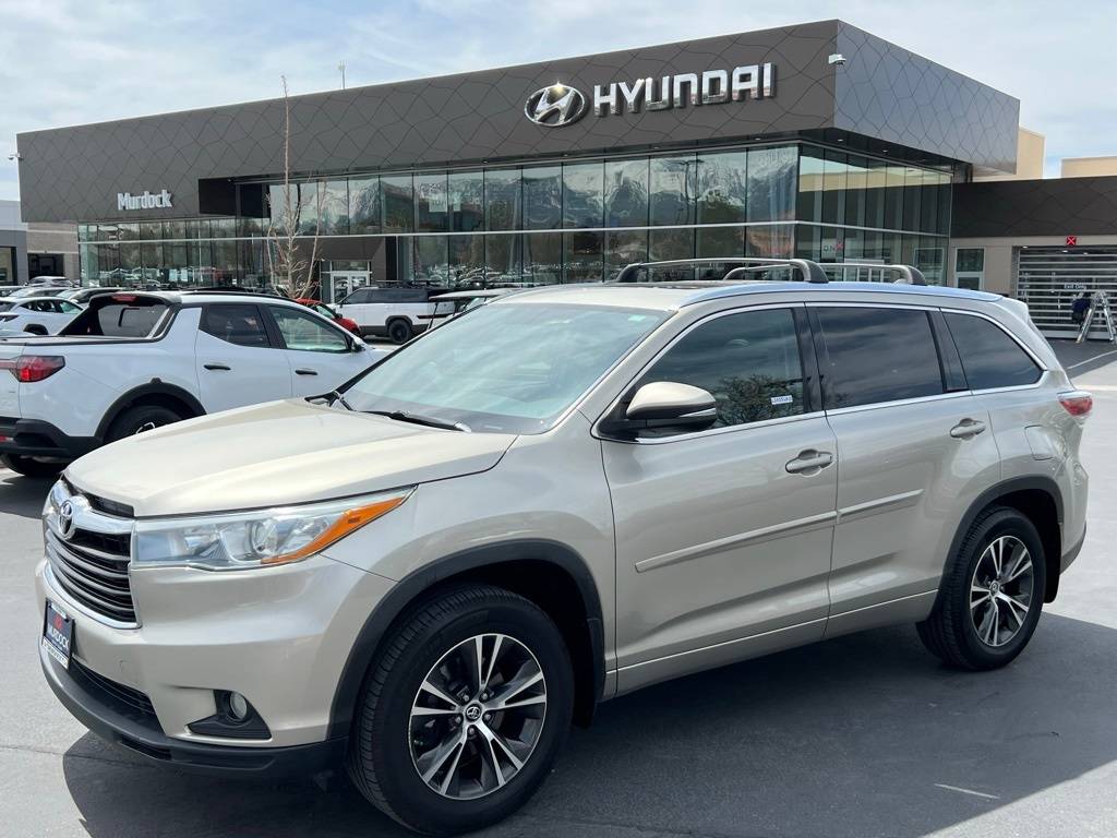 2016 Toyota Highlander XLE — SUV — 105,738 mi — Lindon, UT