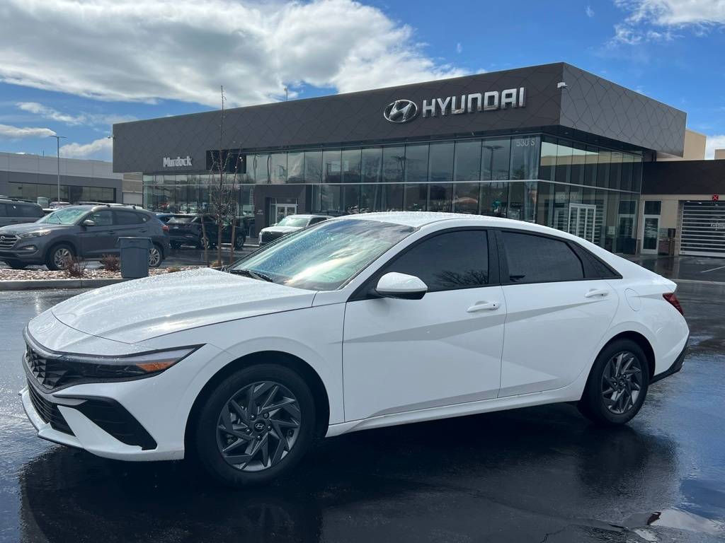 2024 Hyundai Elantra Hybrid Blue — Sedan — 8,849 mi — Lindon, UT