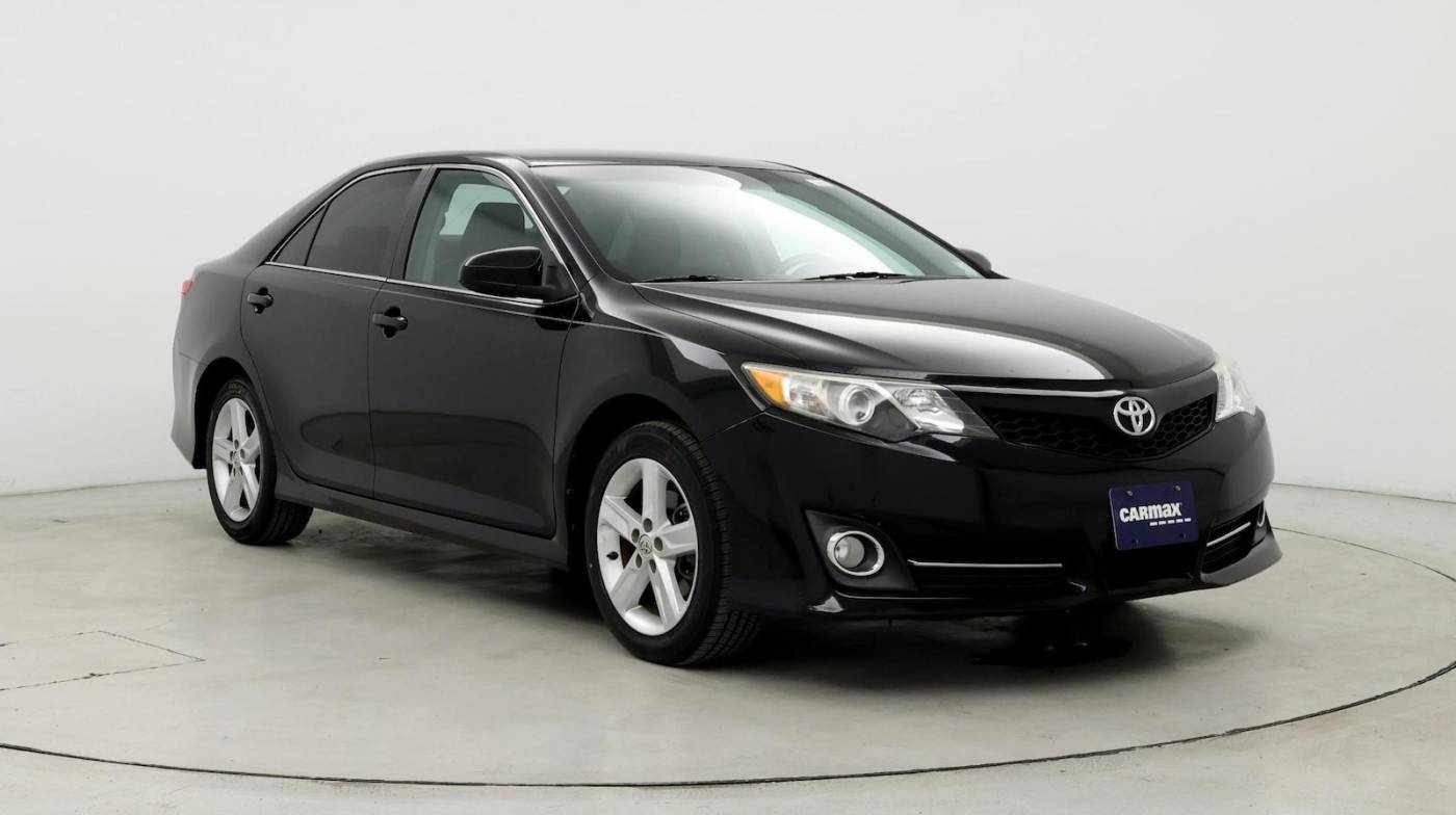 2014 Toyota Camry SE — Sedan — 70,212 mi — Springfield, IL