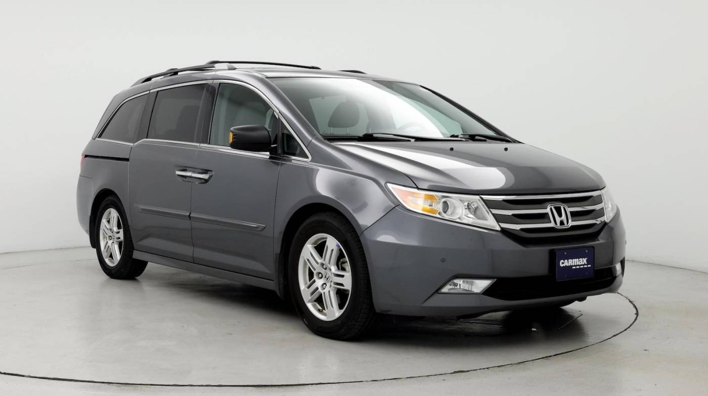 2013 Honda Odyssey Touring — Minivan — 123,308 mi — Springfield, IL