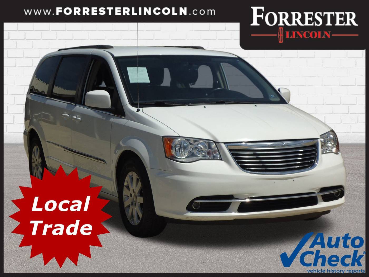 2015 Chrysler Town & Country Touring — Minivan — 140,842 mi — Chambersburg, PA