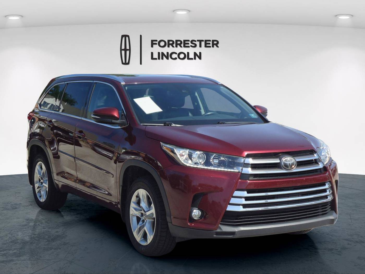 Used 2017 Toyota Highlander Limited for Sale Near Me - TrueCar