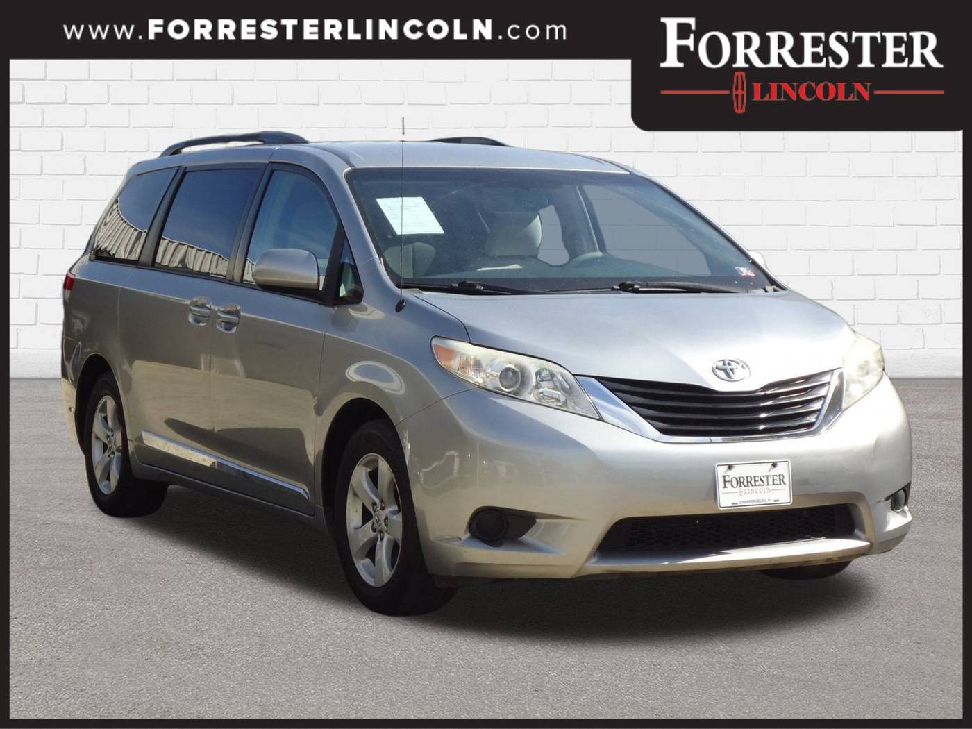 2013 Toyota Sienna LE — Minivan — 134,500 mi — Chambersburg, PA