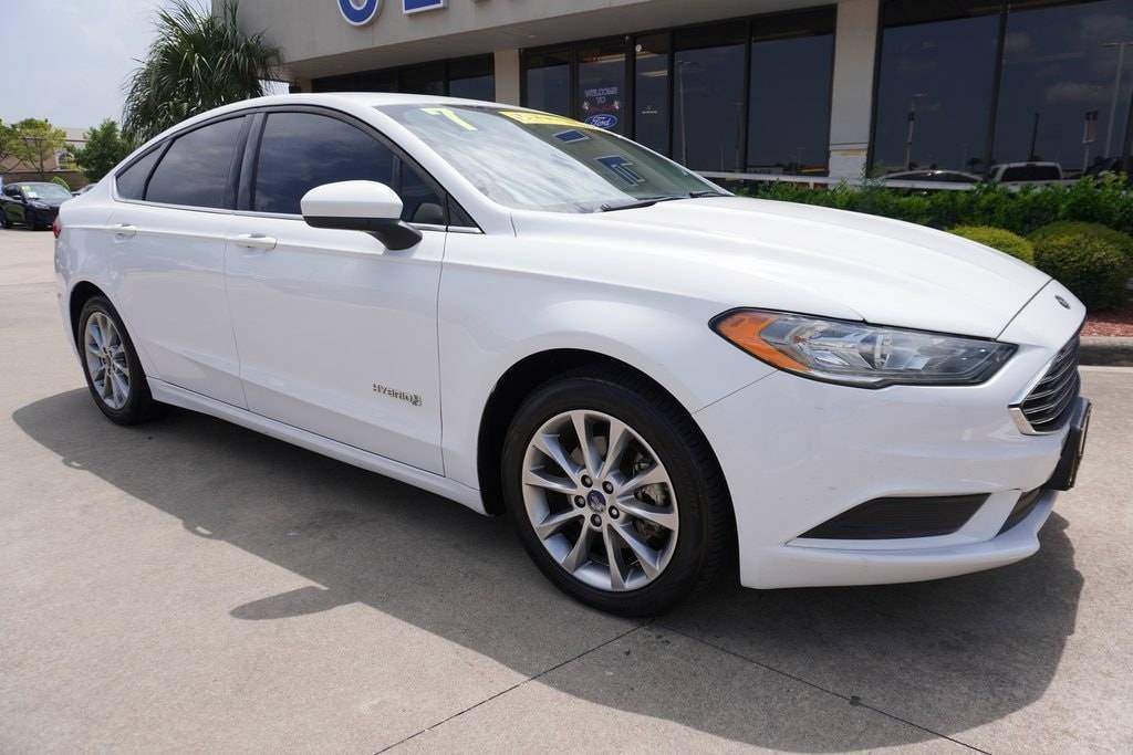 2017 Ford Fusion Hybrid SE — Sedan — 81,976 mi — Pasadena, TX