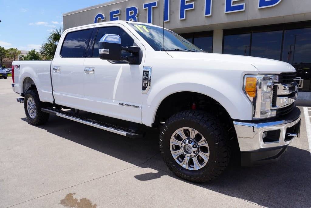 2017 Ford Super Duty F-250 XLT — Pickup Truck — 174,625 mi — Pasadena, TX