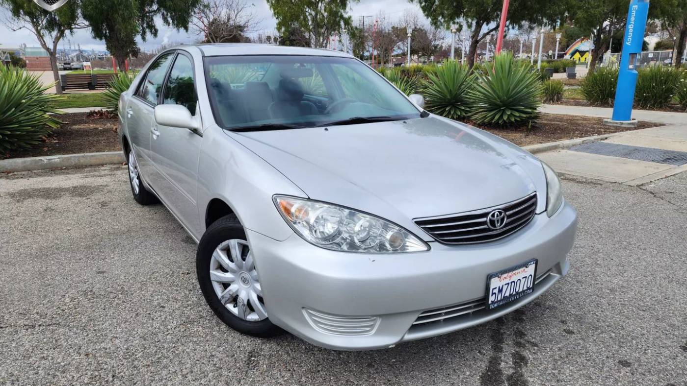 2005 Toyota Camry LE — Sedan — 62,760 mi — Wilmington, CA
