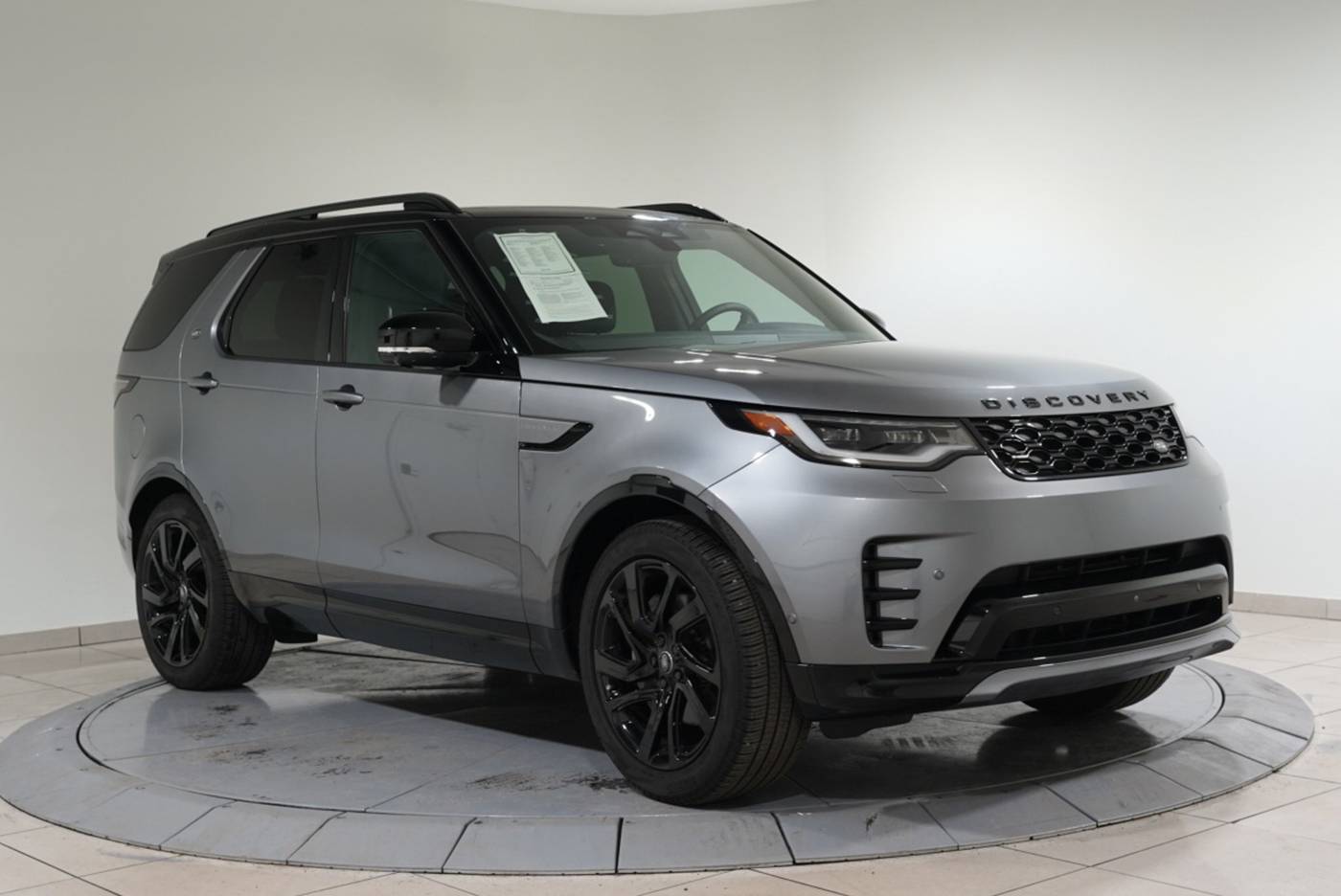 2024 Land Rover Discovery Dynamic SE — SUV — 5,300 mi — Somerville, NJ